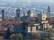 31 Da San Vigilio-stazione funicolare, vista panoramica su Citta Alta, Citta Bassa e pianura